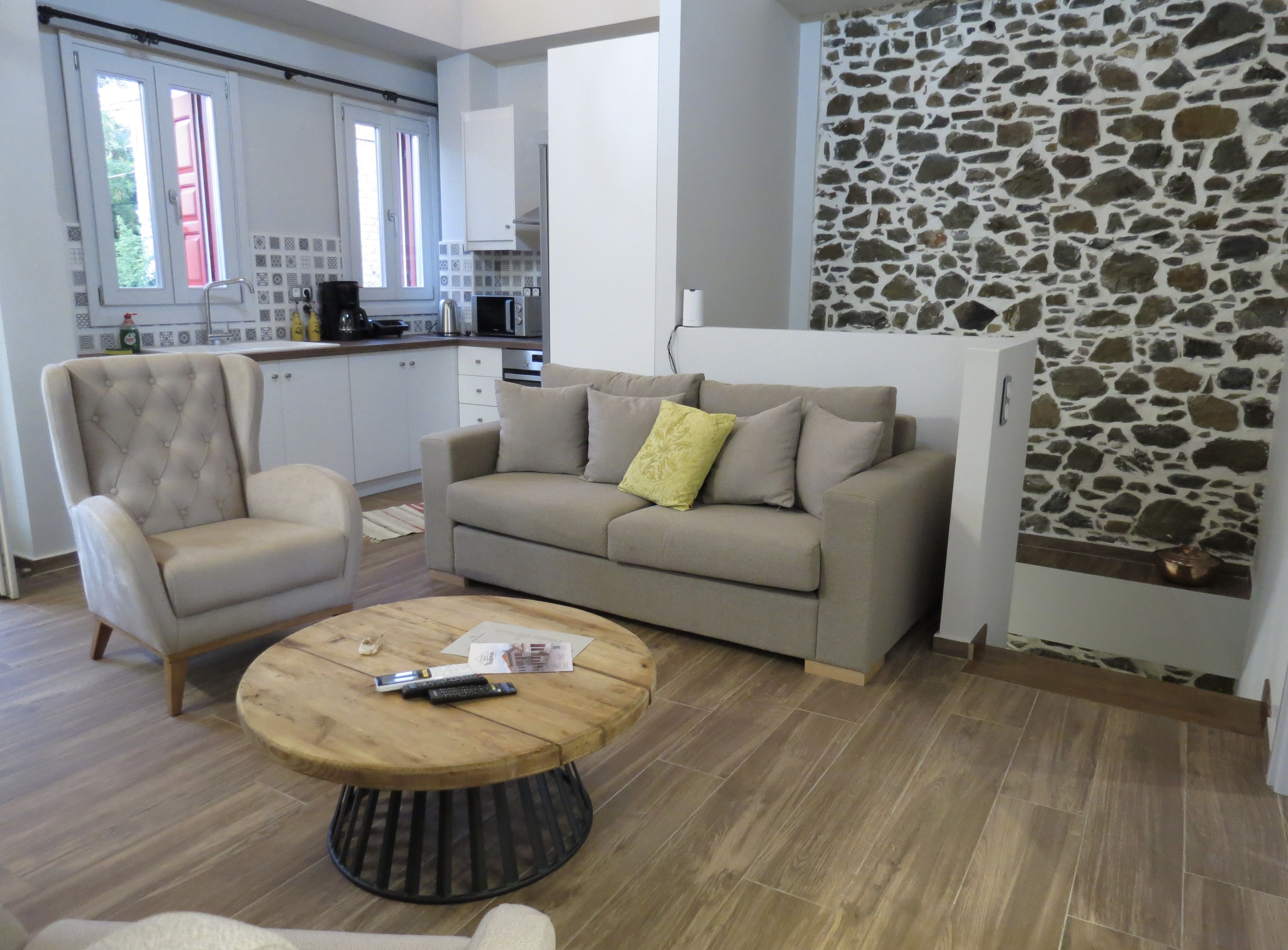 RODONAS APARTMENTS